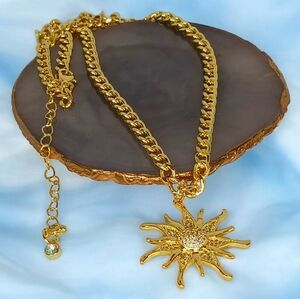 Gold Curb Chain Sun Pendant Necklace Streetwear Luxe Glam Iced Out Bling 1970s